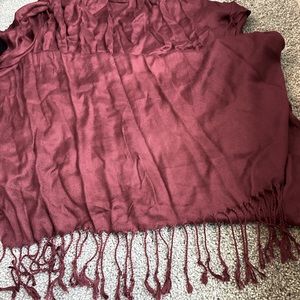 Maroon scarf